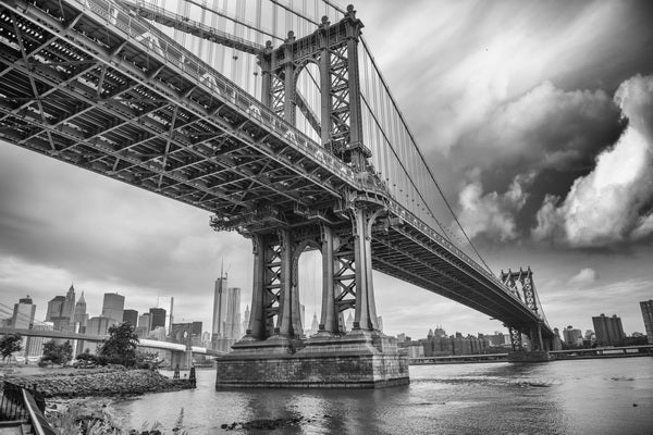 Manhattan Bridge in Black and White